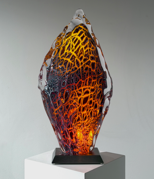 Lichtkunst und Glaskunst von Peter Kuchler III. zählt zur Sparte der Zeitgenössischen Kunst. Peter Kuchler III. zählt zu den bekanntesten und berühmtesten Künstlern Österreichs